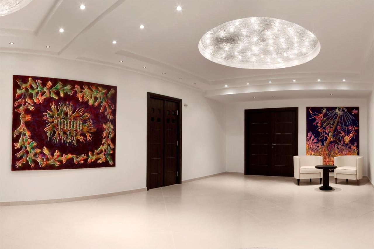 Hotel Ahr Baja & 4*
