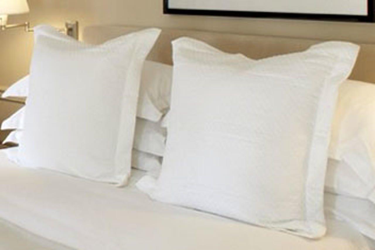 Ahr Baja & Hotel