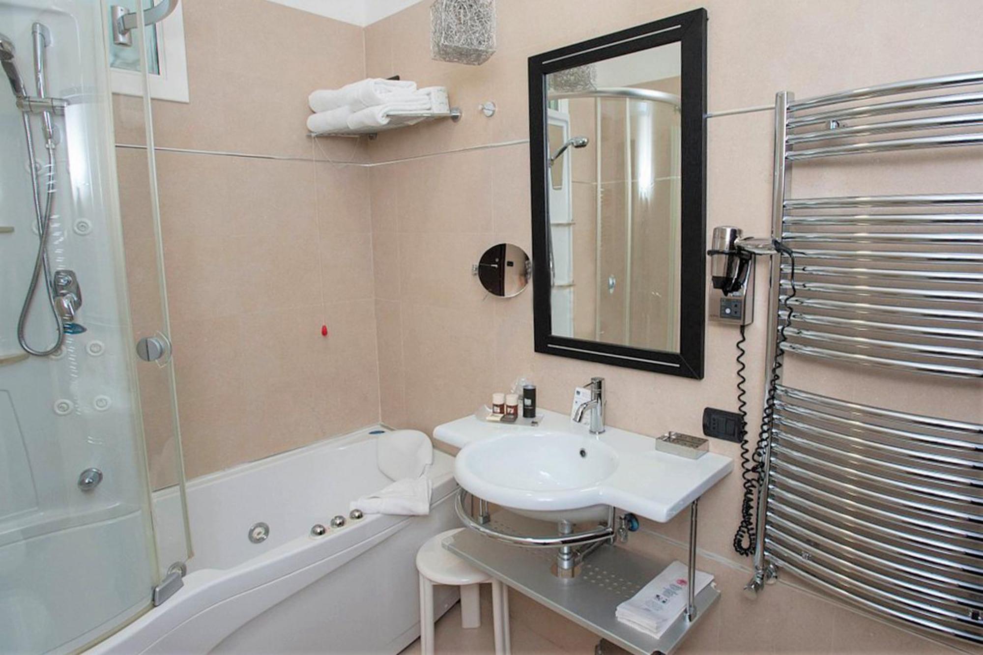 Hotel Ahr Baja &