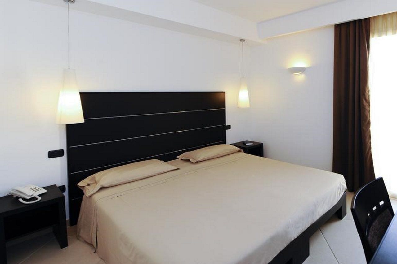 Ahr Baja & Spa 4* Cannigione